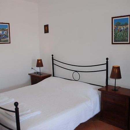 Case Vacanze La Cernia Bruna Устика Экстерьер фото